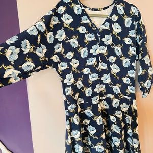 Women dress. Gently worn.